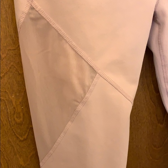 Fabletics pink Capri leggings with mesh cutouts - Picture 2 of 5